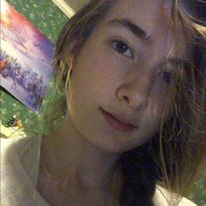 Meet your Posher, Danielle